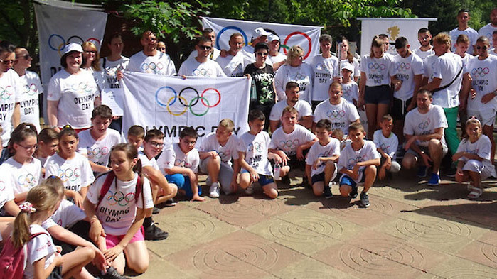 Десетки бягаха с Ирина Никулчина и олимпийския огън